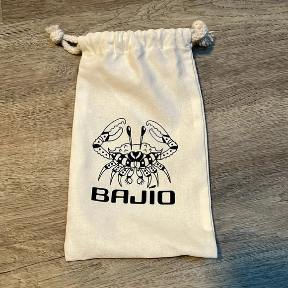 Bajio women’s polarized sunglasses with leather case and carry bag - green - Picture 2 of 8